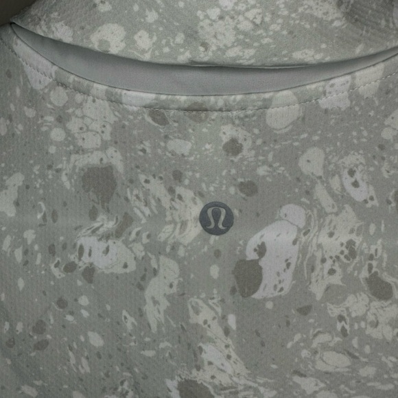 Lululemon Women’s Grey and White Sleeveless Polo Shirt Size 6 - Picture 4 of 5